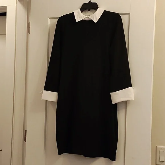 Black & White sweater Dress just add pearls and a red shoe and you'll be styling - Picture 3 of 10